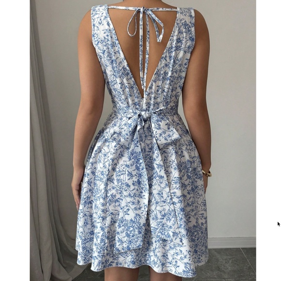 Dresses & Skirts - Boho Floral Print Backless Back Tie Sleeveless Flared Hem Dress